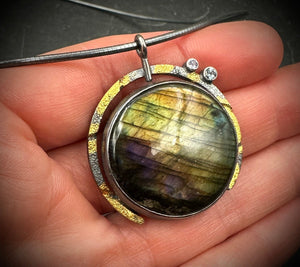 Labradorite Orbit Pendant